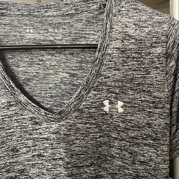 Under Armour Heatgear Top - Picture 3 of 4